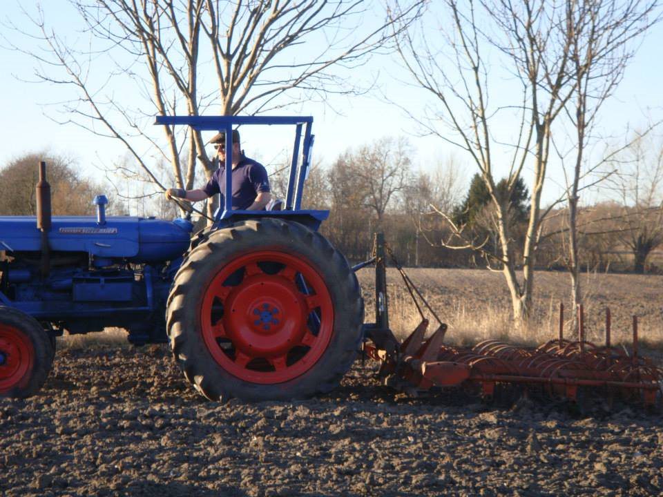 Pløjning af marken på Stålbækgård
